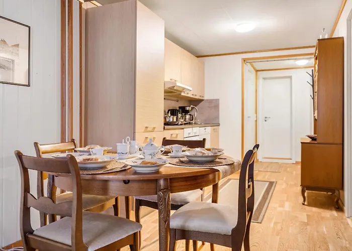 Stylish Vintage Home In The Heart Of The City